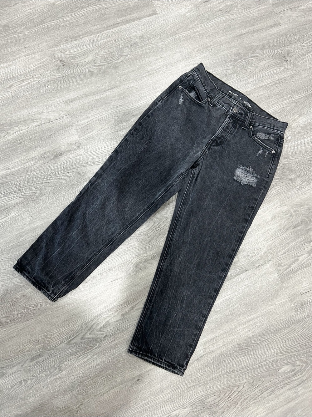 Old Navy Black Relaxed Fit Distressed Women's Jeans